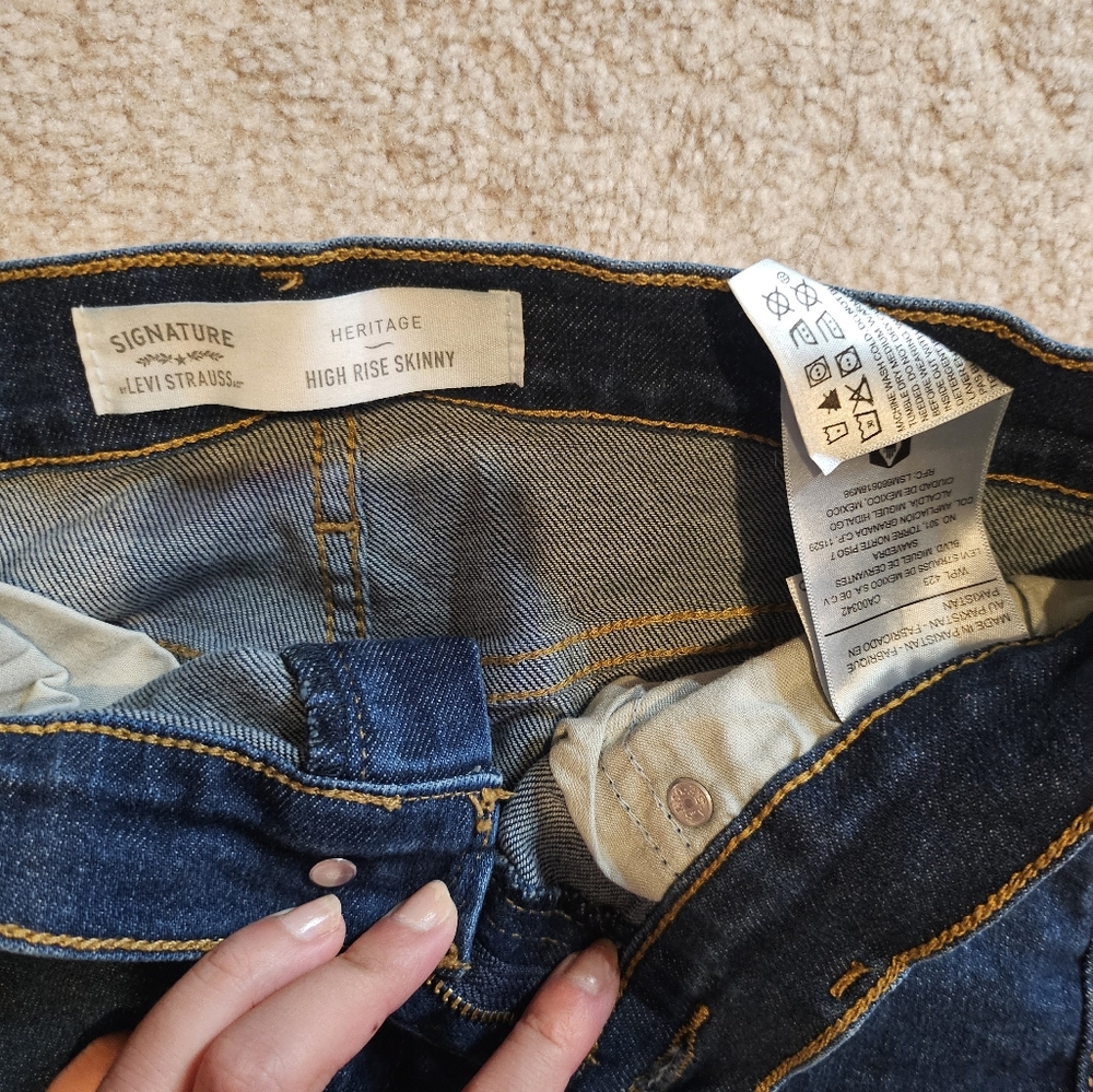 LEVI'S High Rise Jeans - Picture 4 of 5